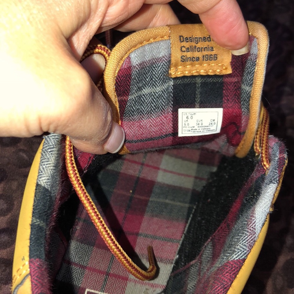 Boys size 6 Vans Work boot style shoe.